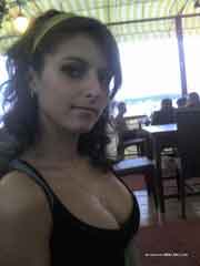 romantic lady looking for men in Travis Afb, California