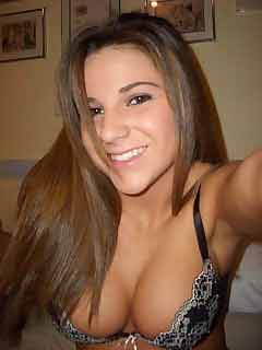 romantic girl looking for guy in Detroit, Maine