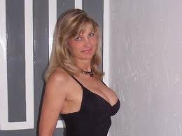 a sexy wife from Graytown, Ohio